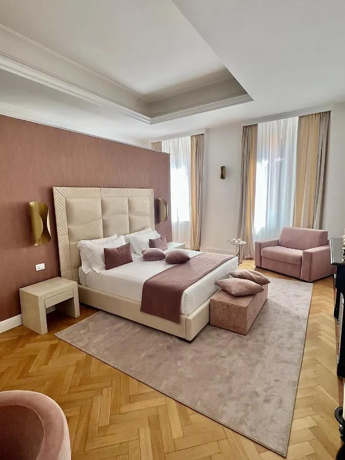 Mas Boutique Hotel Roma 3*,